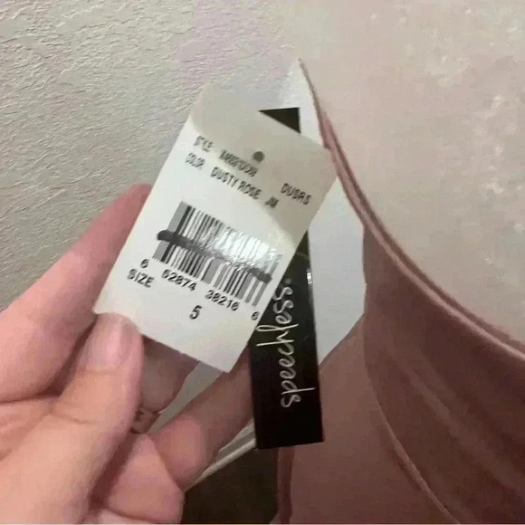 NWT Speechless size 5 Key Hole halter Neck open back mauve pink Satin Gown prom - Picture 6 of 6